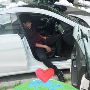 Meet your Posher, Alex